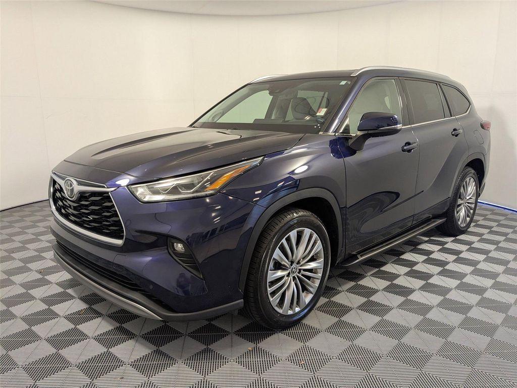 used 2022 Toyota Highlander car, priced at $40,991
