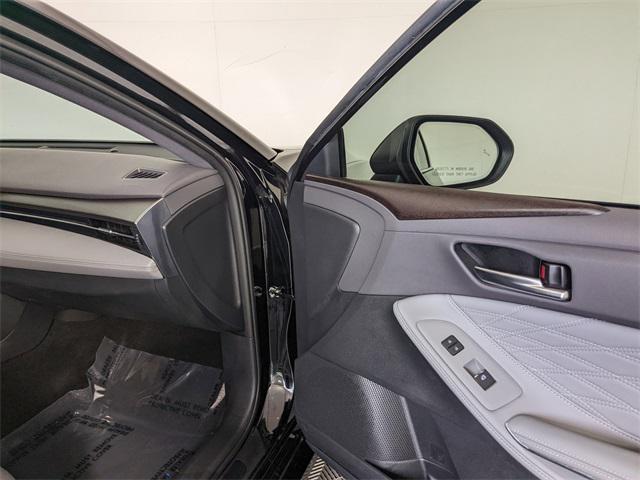 used 2019 Toyota Avalon Hybrid car, priced at $24,000