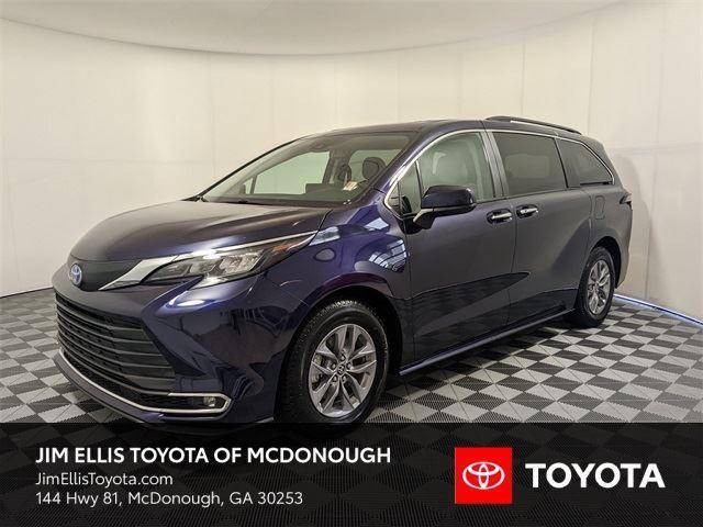 used 2024 Toyota Sienna car, priced at $40,700