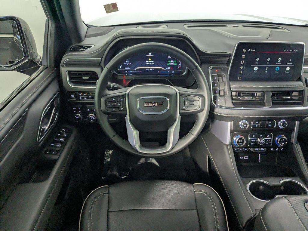 used 2024 GMC Yukon XL car, priced at $66,000