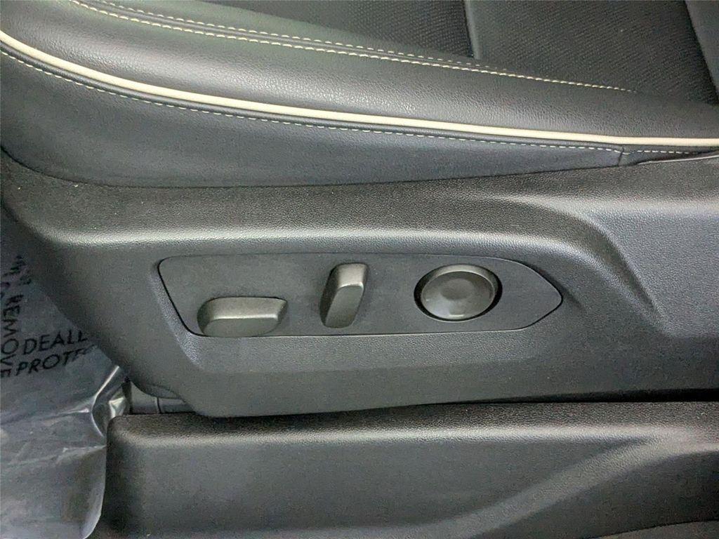 used 2024 GMC Yukon XL car, priced at $66,000