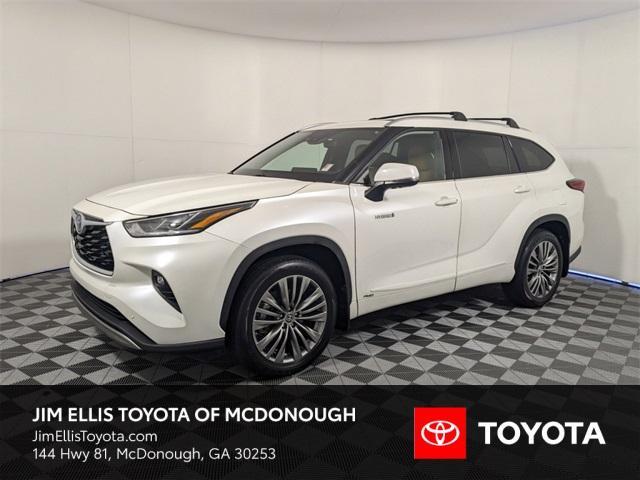 used 2021 Toyota Highlander Hybrid car, priced at $45,900