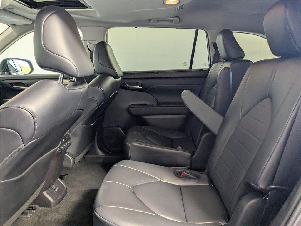 used 2024 Toyota Highlander car, priced at $41,991