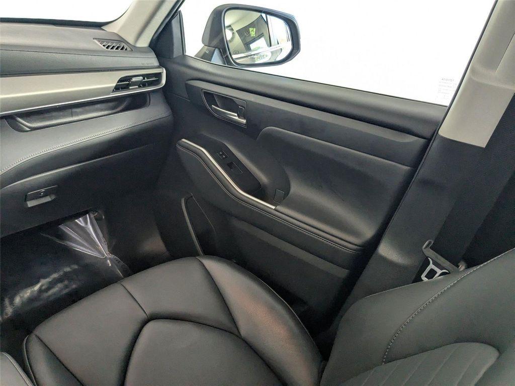 used 2024 Toyota Highlander car, priced at $41,991