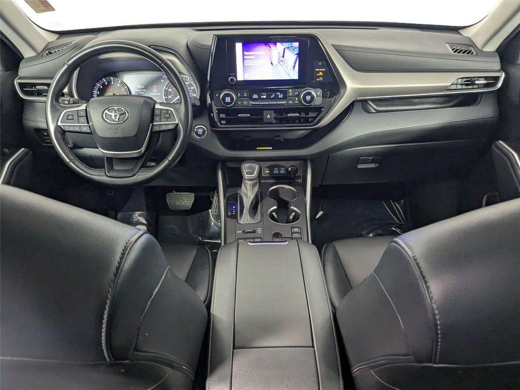 used 2023 Toyota Highlander car, priced at $35,800