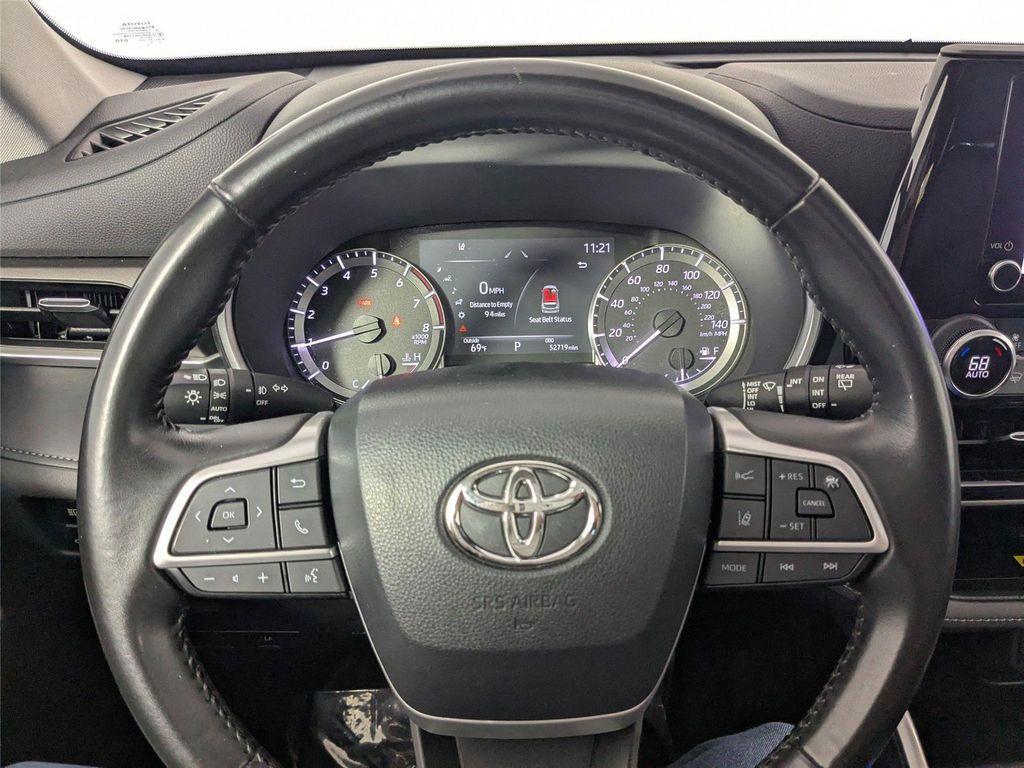 used 2023 Toyota Highlander car, priced at $35,800