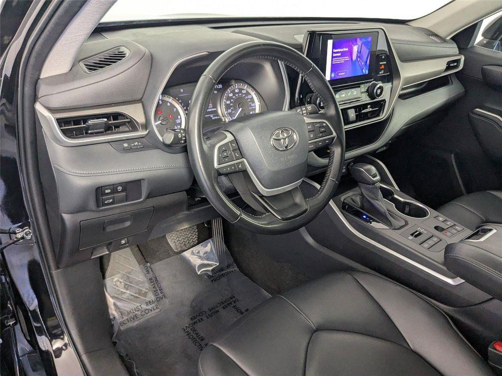 used 2023 Toyota Highlander car, priced at $35,800
