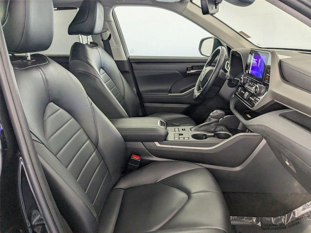 used 2023 Toyota Highlander car, priced at $35,800