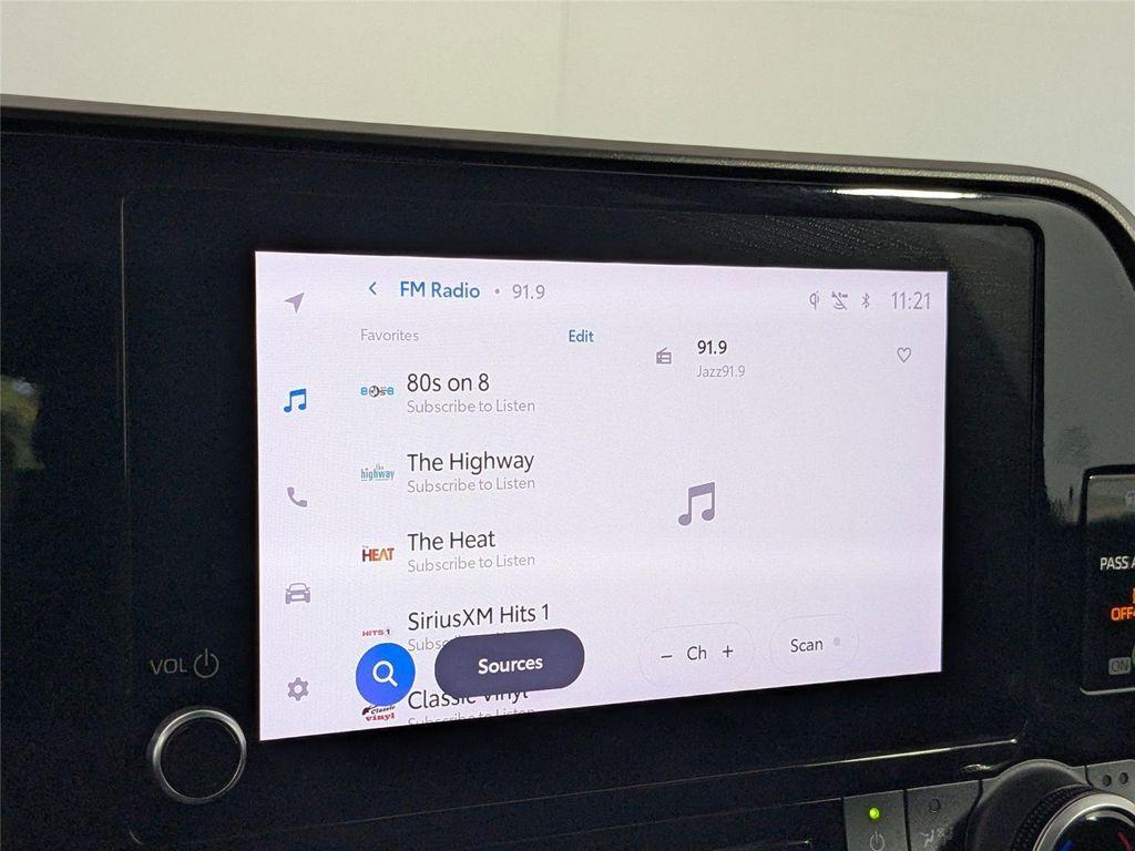 used 2023 Toyota Highlander car, priced at $35,800