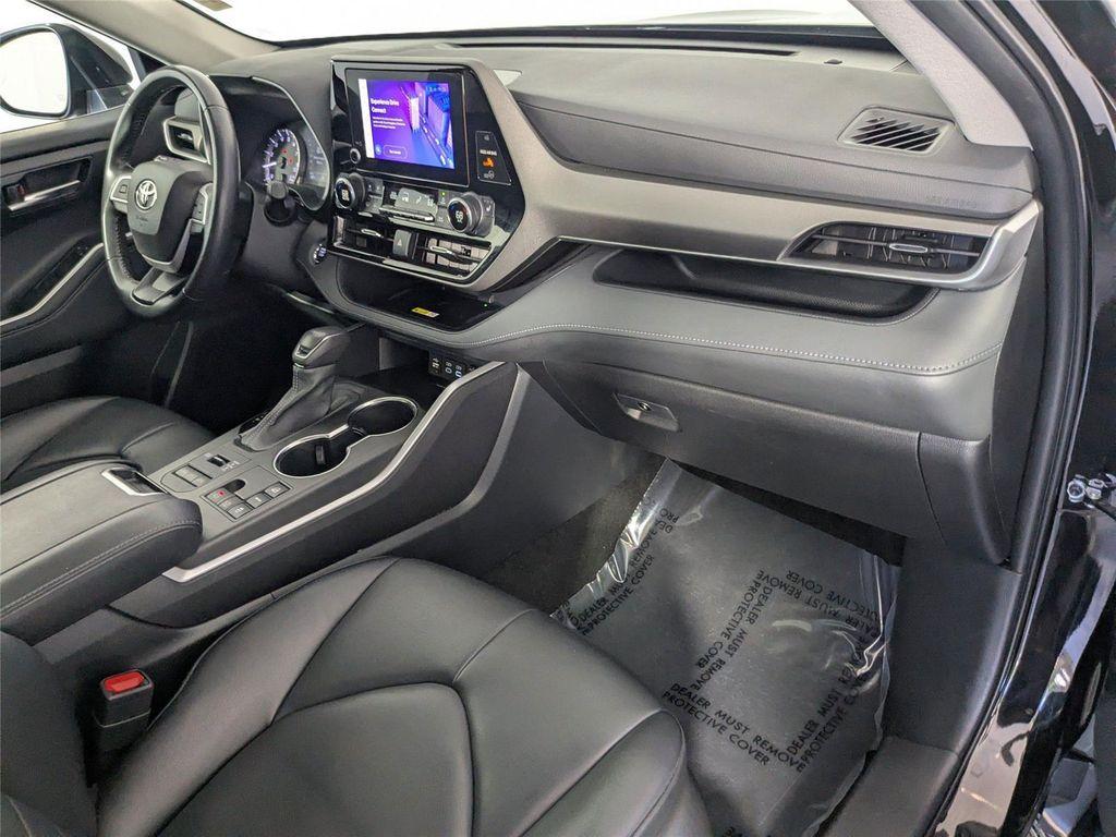used 2023 Toyota Highlander car, priced at $35,800