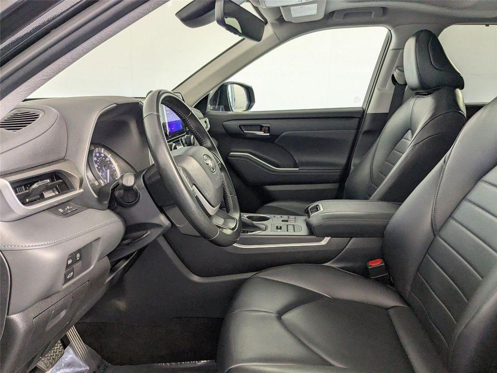 used 2023 Toyota Highlander car, priced at $35,800