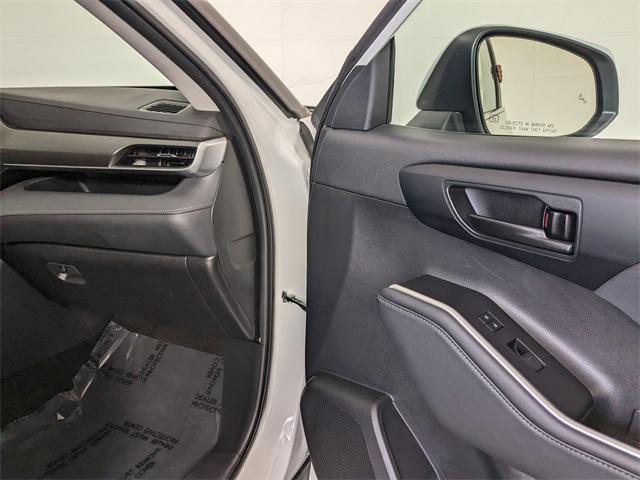 used 2023 Toyota Highlander car, priced at $32,500