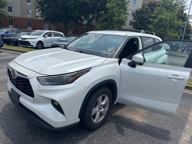 used 2023 Toyota Highlander car, priced at $33,700