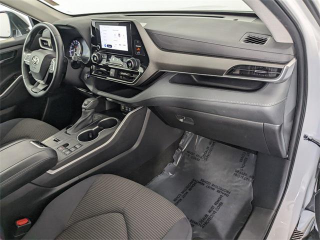 used 2023 Toyota Highlander car, priced at $32,500