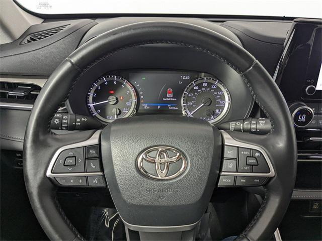 used 2023 Toyota Highlander car, priced at $32,500