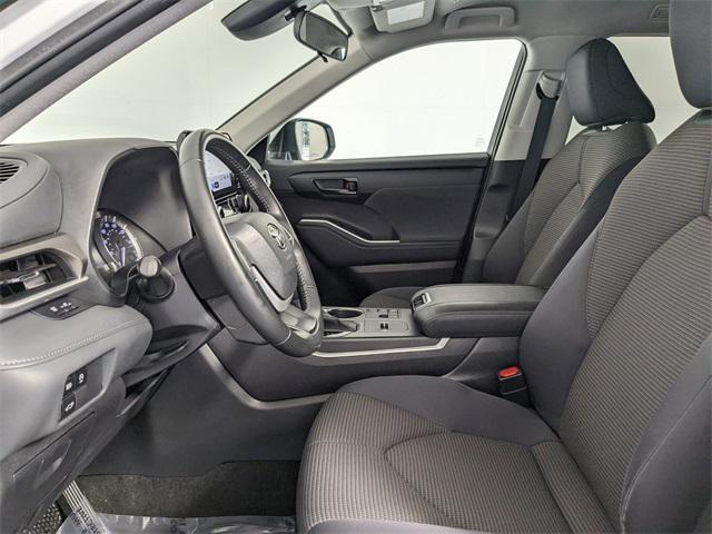 used 2023 Toyota Highlander car, priced at $32,500