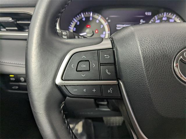 used 2024 Toyota Highlander car, priced at $40,500