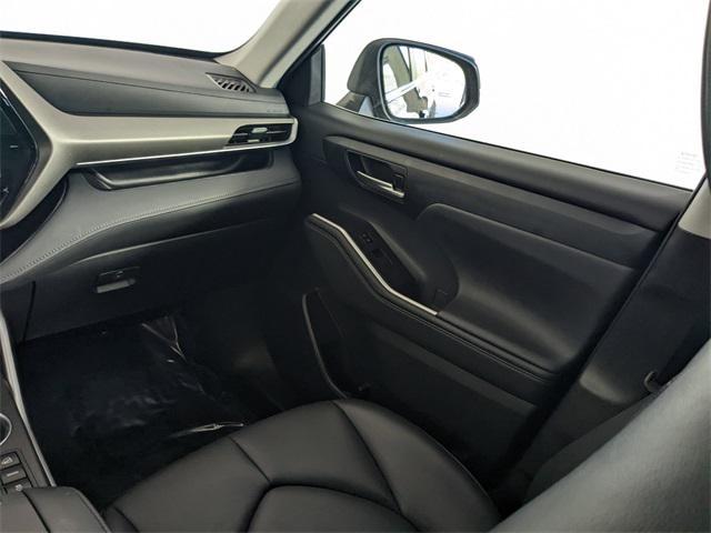 used 2024 Toyota Highlander car, priced at $40,500