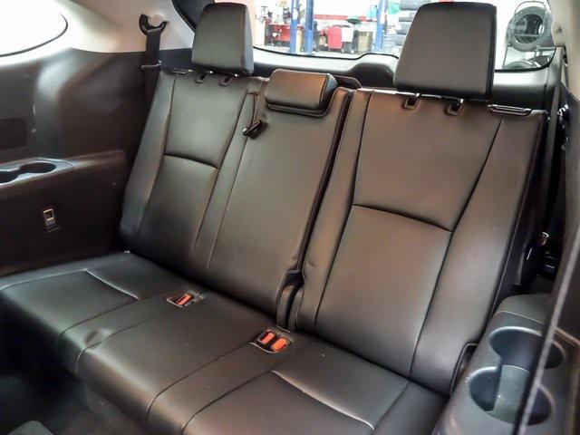 used 2023 Toyota Highlander car, priced at $37,873