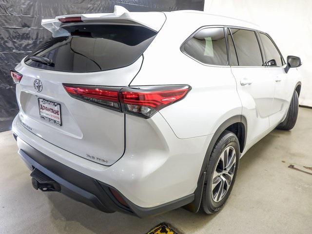 used 2022 Toyota Highlander car, priced at $35,705