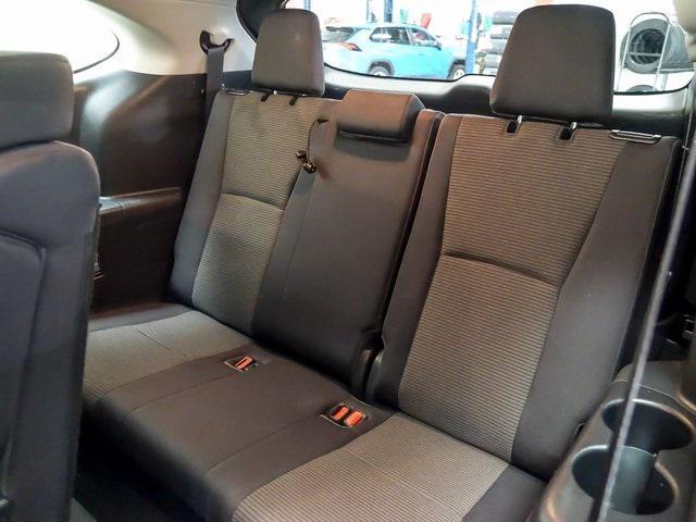 used 2023 Toyota Highlander car, priced at $31,900