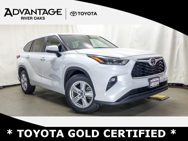 used 2023 Toyota Highlander car, priced at $31,900