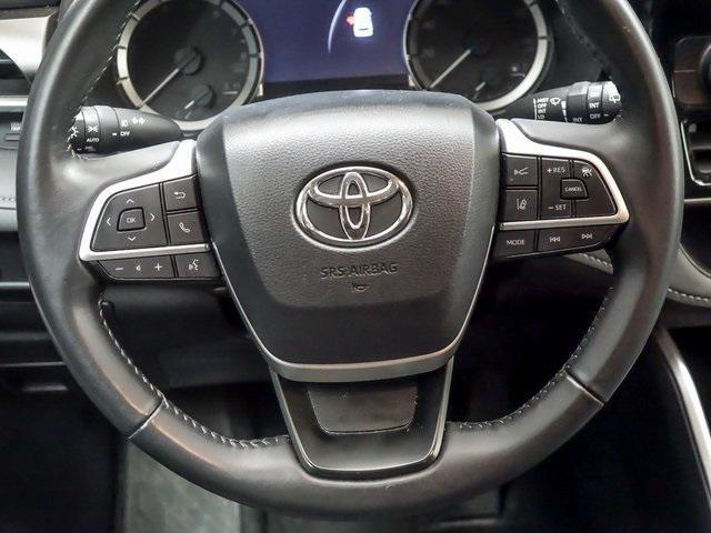 used 2024 Toyota Highlander car, priced at $37,743