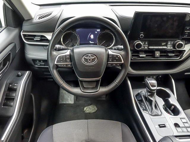 used 2024 Toyota Highlander car, priced at $37,743