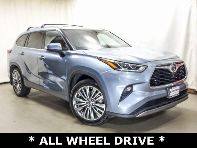 used 2022 Toyota Highlander car, priced at $37,264