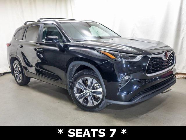 used 2023 Toyota Highlander car, priced at $33,892