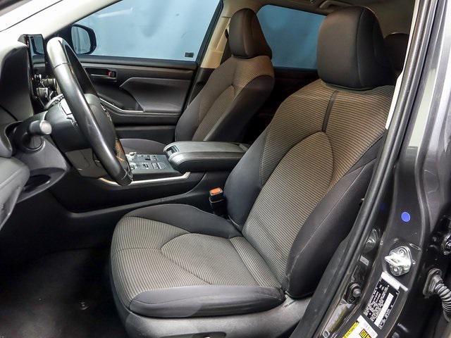 used 2023 Toyota Highlander car, priced at $31,673