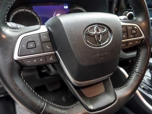 used 2023 Toyota Highlander car, priced at $31,673