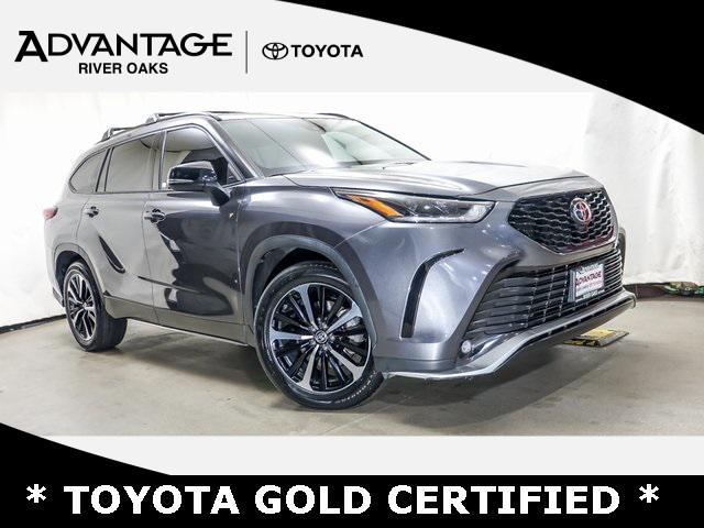 used 2022 Toyota Highlander car, priced at $36,773