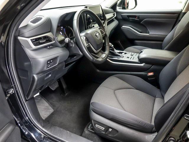 used 2024 Toyota Highlander car, priced at $39,160