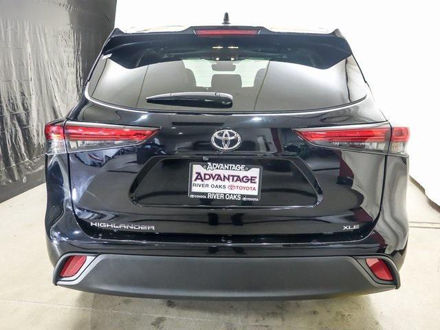 used 2023 Toyota Highlander car, priced at $38,149