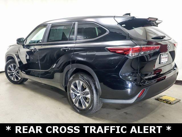 used 2023 Toyota Highlander car, priced at $38,149