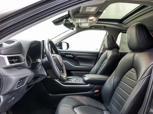 used 2024 Toyota Highlander car, priced at $43,473