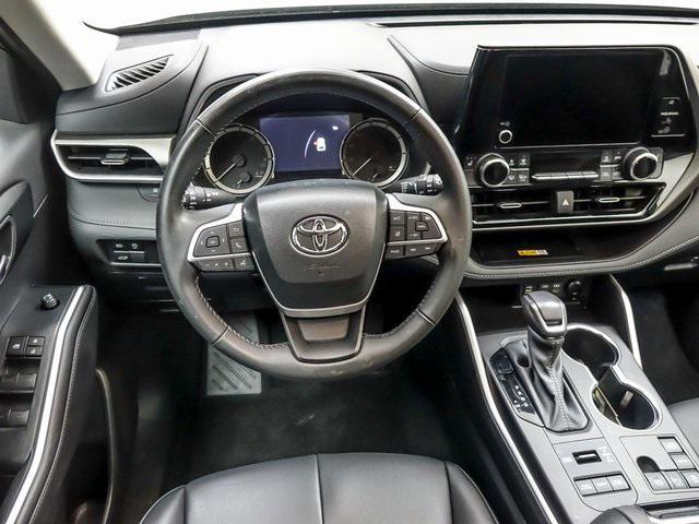 used 2024 Toyota Highlander car, priced at $43,473