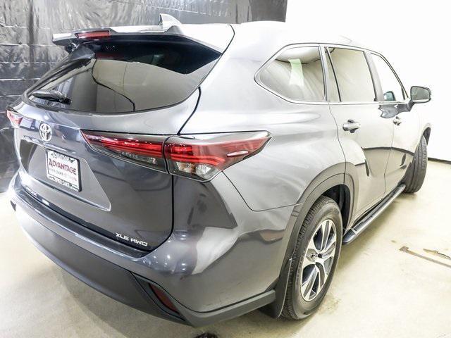 used 2024 Toyota Highlander car, priced at $43,473
