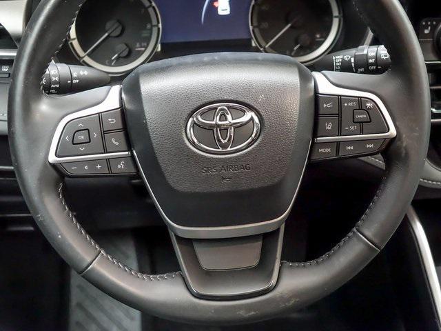 used 2024 Toyota Highlander car, priced at $43,473