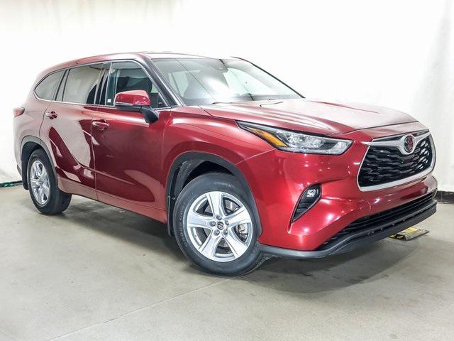 used 2020 Toyota Highlander car, priced at $28,550