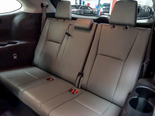 used 2022 Toyota Highlander car, priced at $36,973