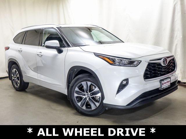 used 2020 Toyota Highlander car, priced at $29,534