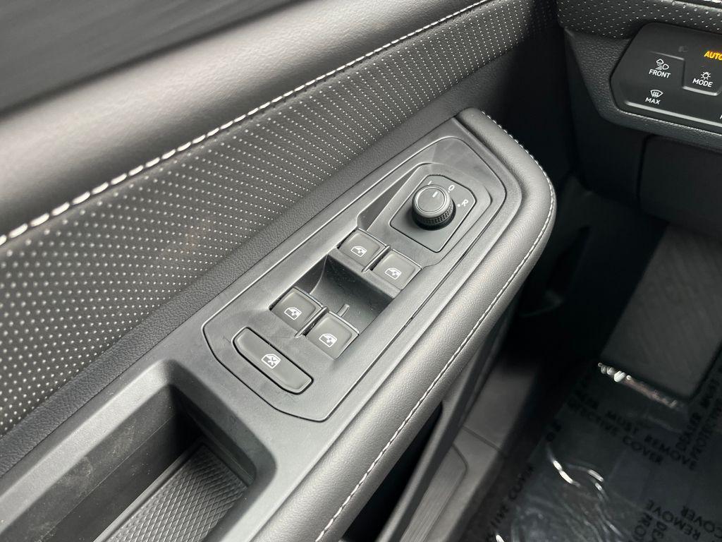 new 2026 Volkswagen Atlas Cross Sport car, priced at $40,530