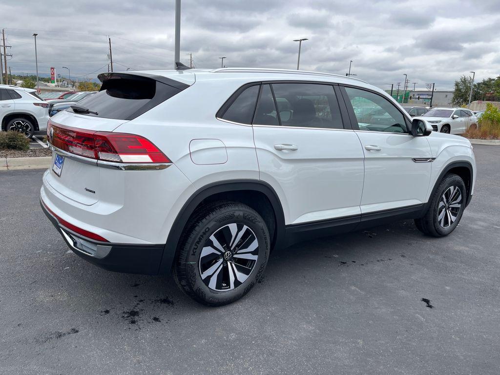 new 2026 Volkswagen Atlas Cross Sport car, priced at $40,530