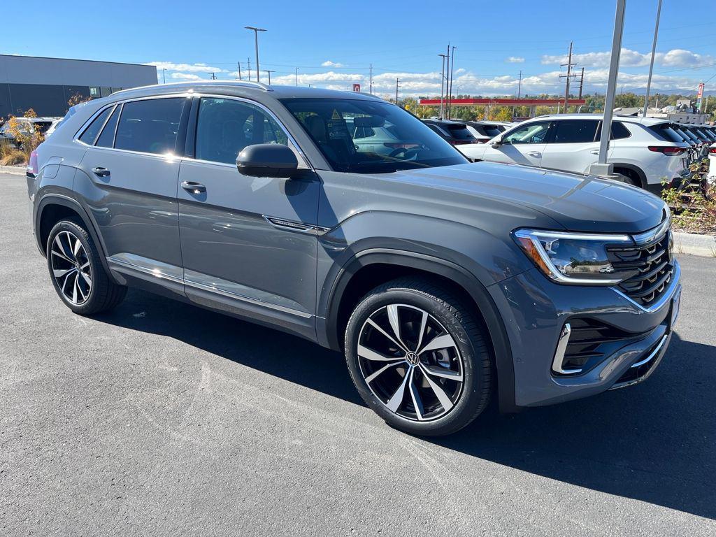 new 2026 Volkswagen Atlas Cross Sport car, priced at $53,871