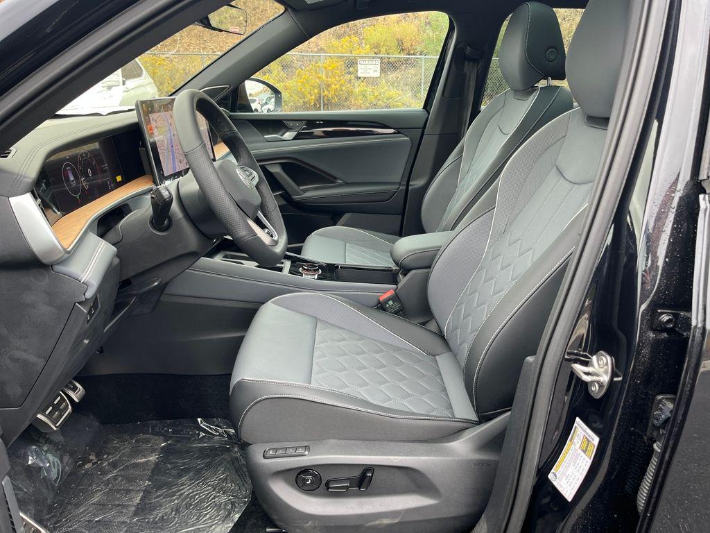 new 2025 Volkswagen Tiguan car, priced at $41,099