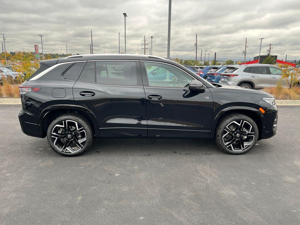 new 2025 Volkswagen Tiguan car, priced at $41,099