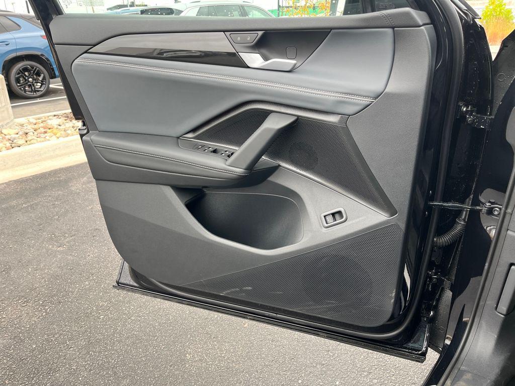 new 2025 Volkswagen Tiguan car, priced at $41,099