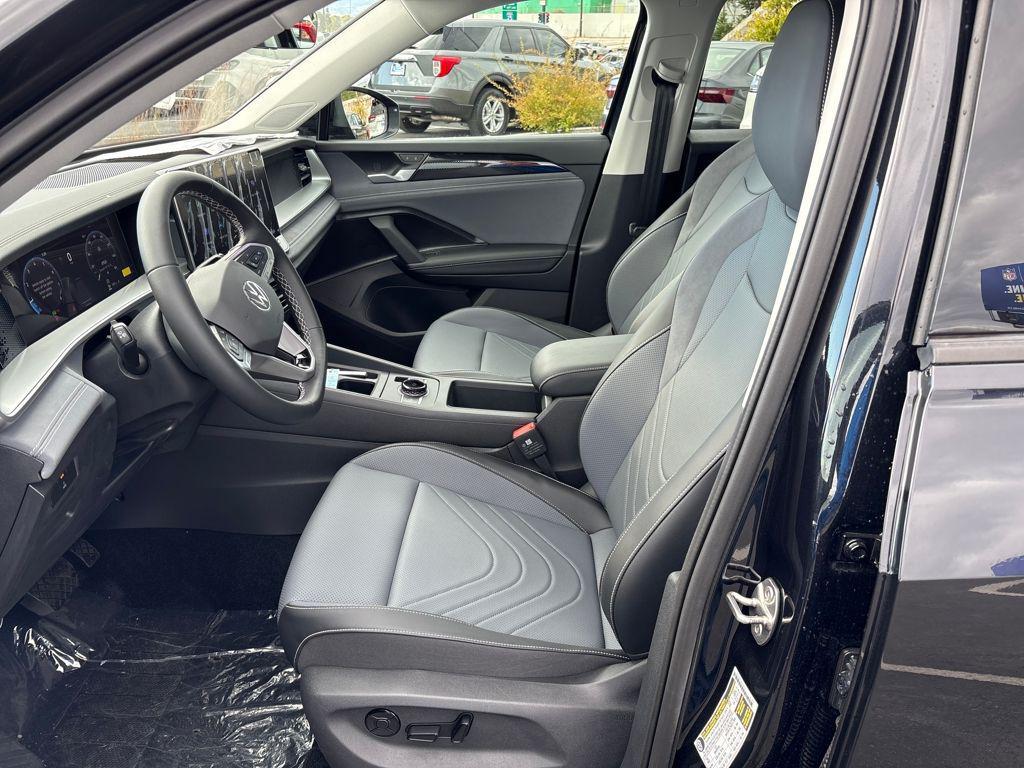 new 2025 Volkswagen Tiguan car, priced at $34,860